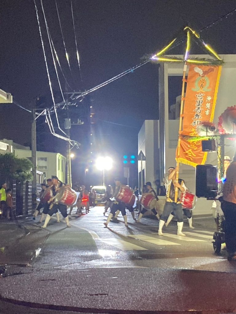 宮里青年部のエイサー画像